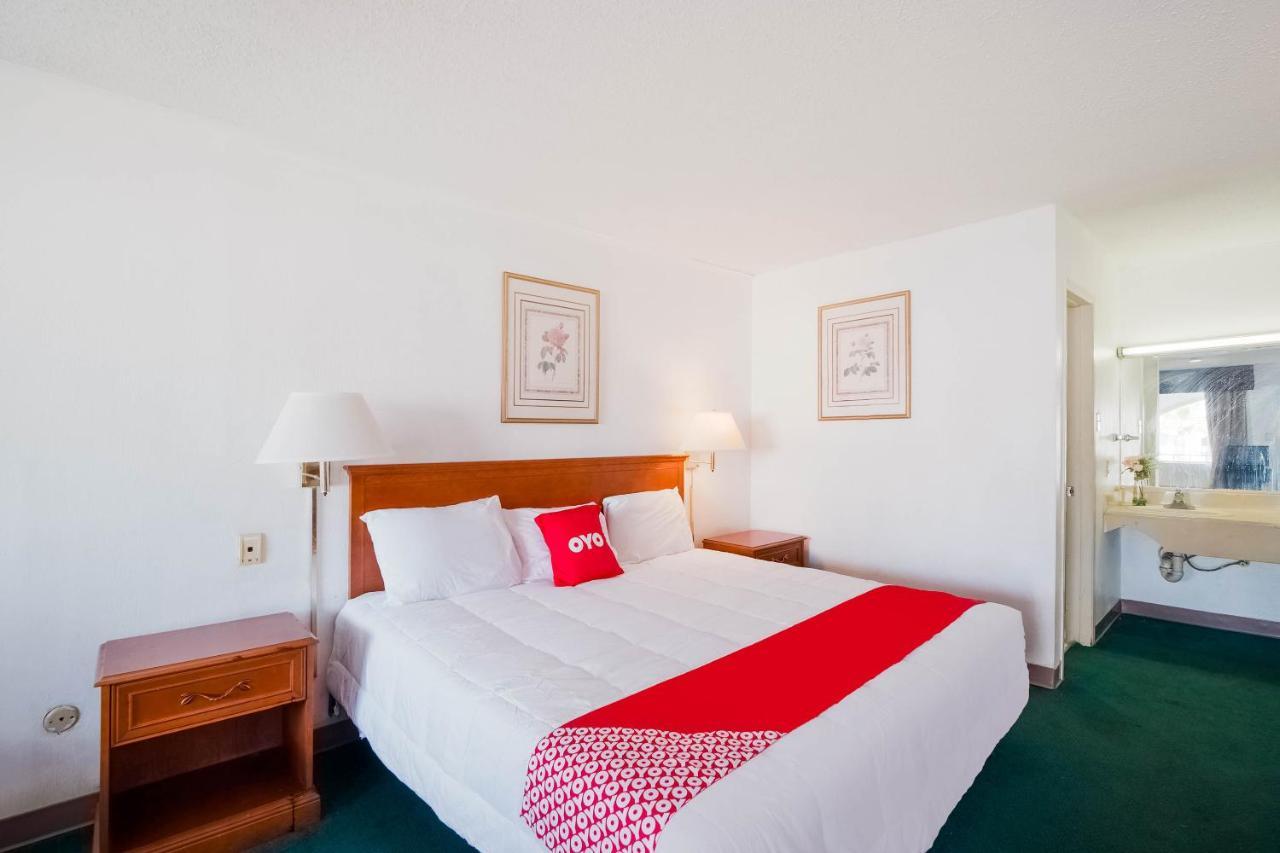 Hotel O Houston East Channelview I-10 Exterior foto